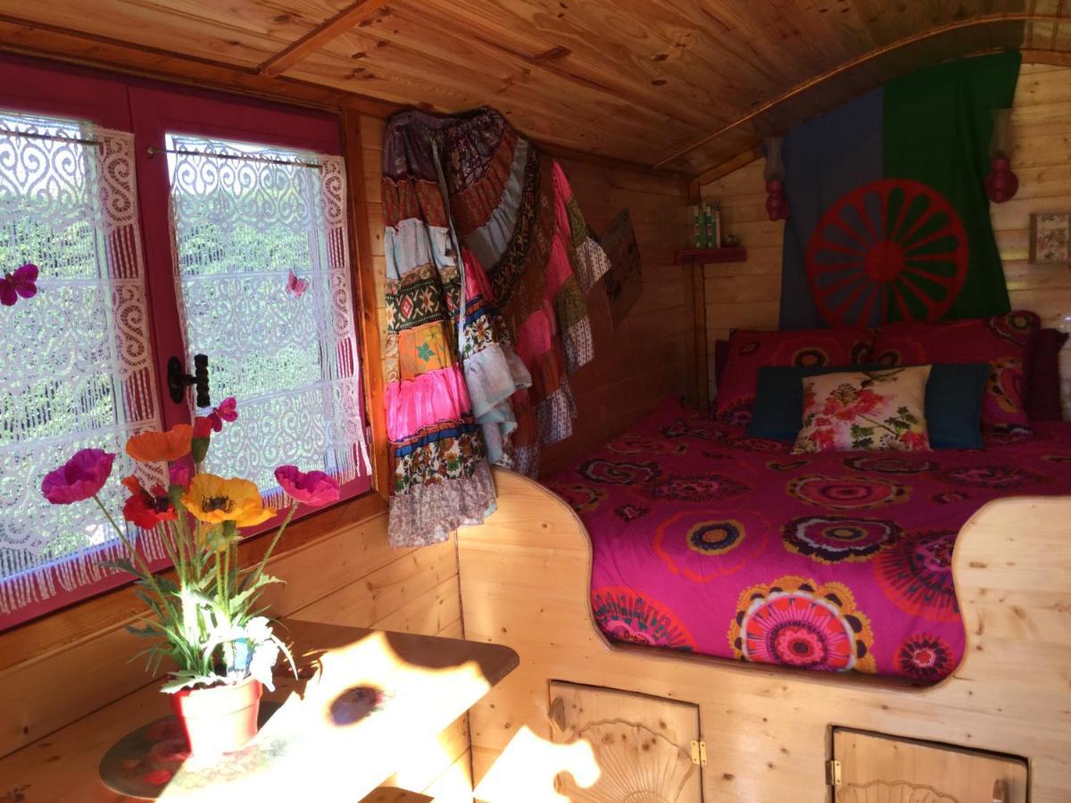 Chambres Et Roulotte De La Gentilhommiere Chazey-sur-Ain Buitenkant foto