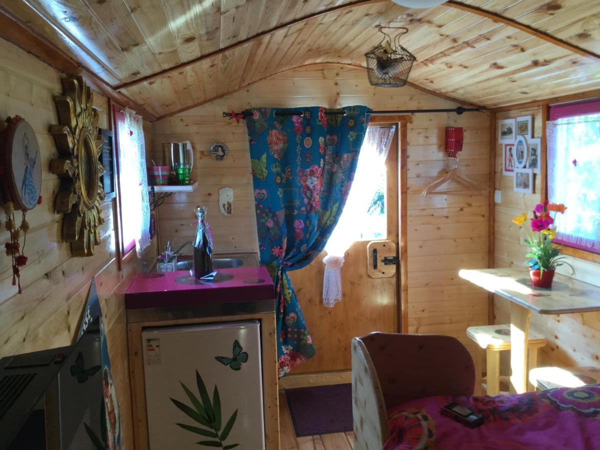 Chambres Et Roulotte De La Gentilhommiere Chazey-sur-Ain Buitenkant foto